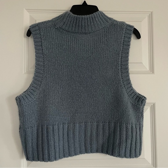 VILA Blue Crewneck Sleeveless Layering Sweater Vest Medium - Picture 7 of 8